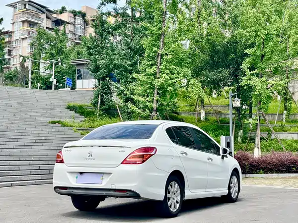 Peugeot 308 2014