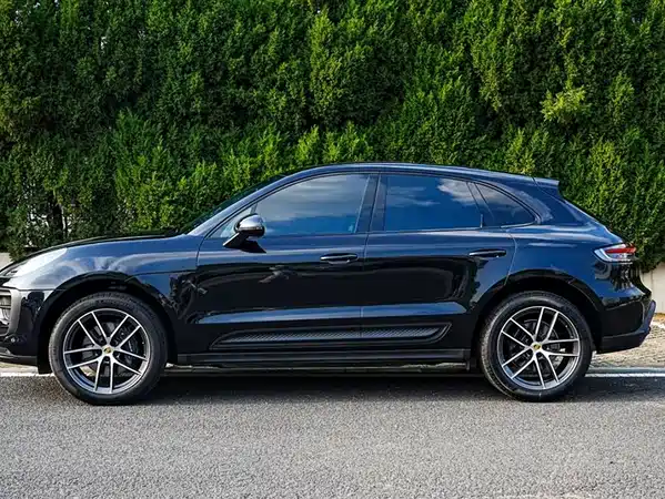 Porsche Macan 2025