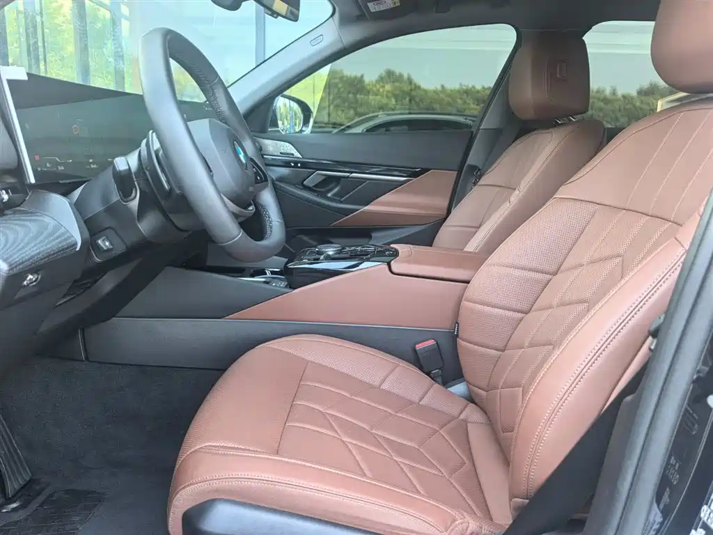 BMW 5 Series 2025
