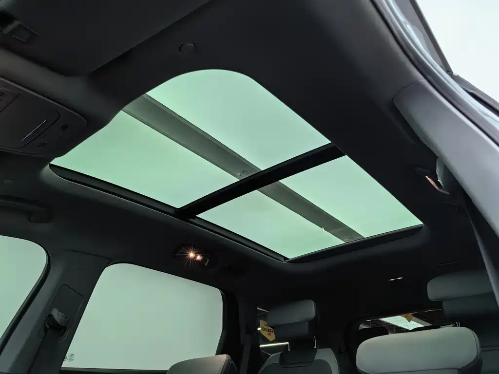 Ford Edge 2023 — фото 16