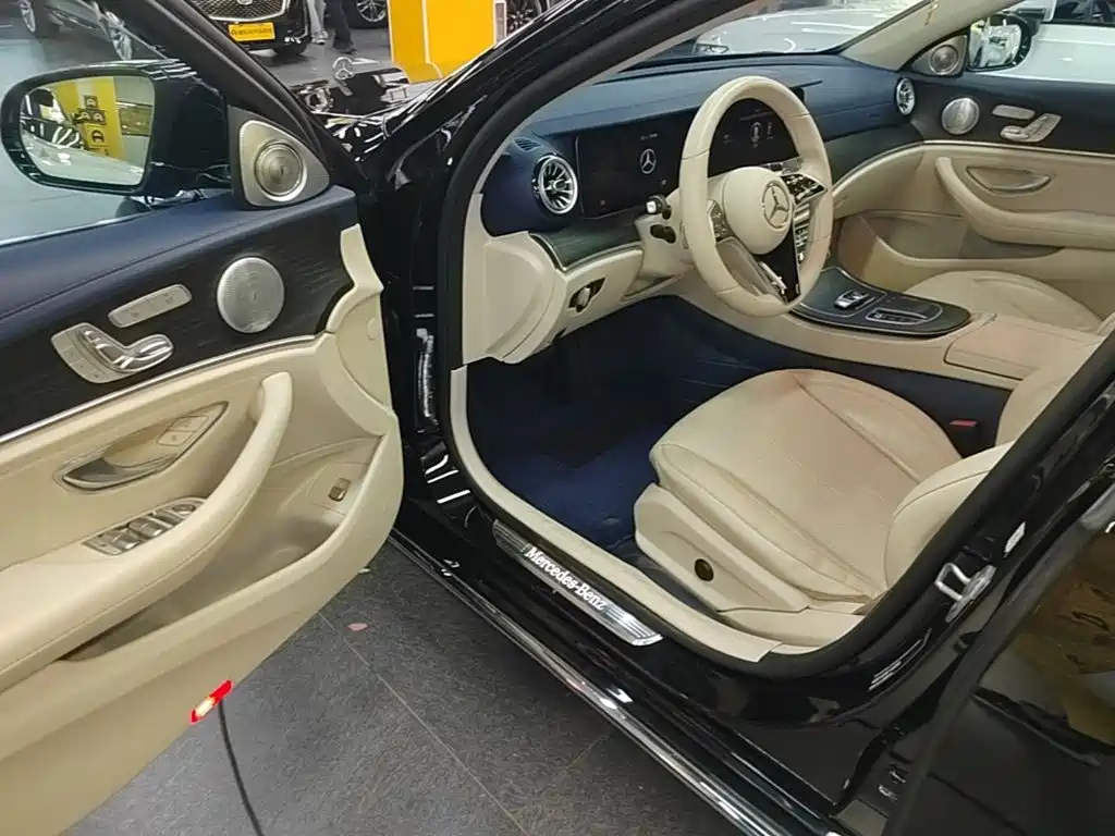 Mercedes-Benz E-Class 2020 — фото 16