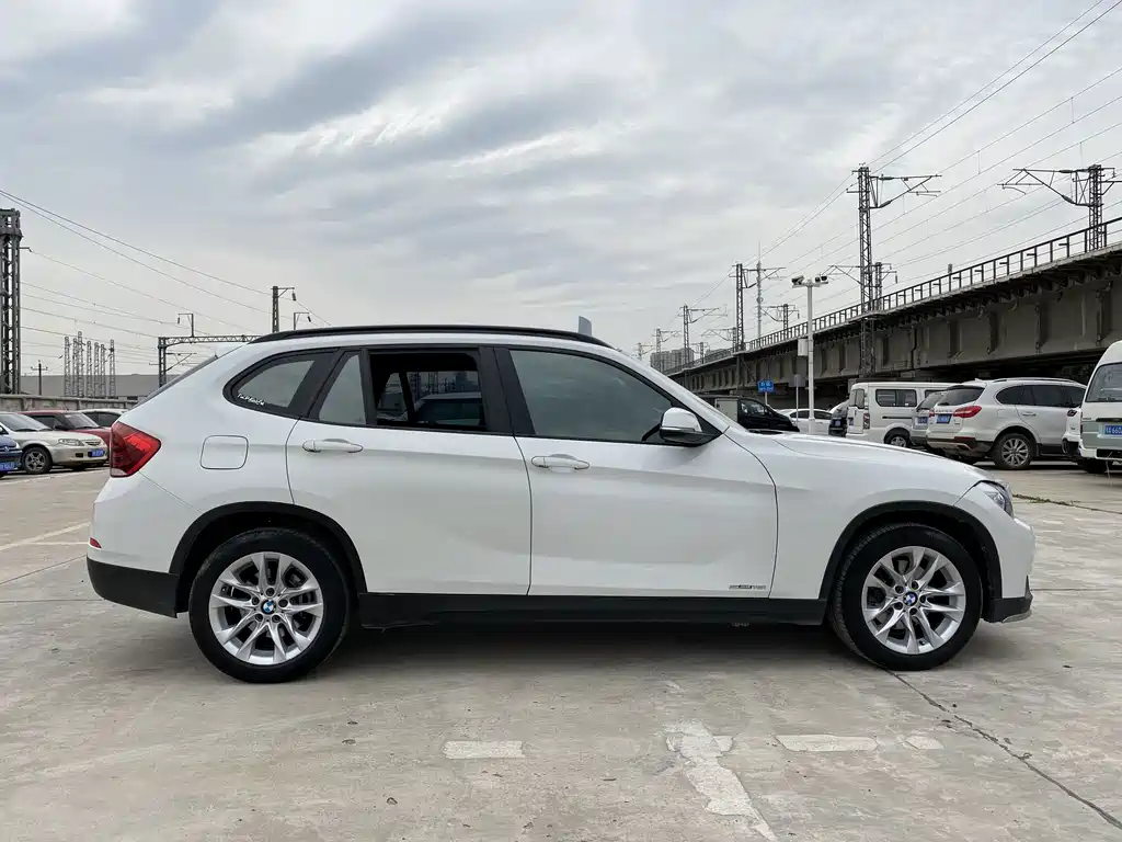 BMW X1 2016 — фото 11