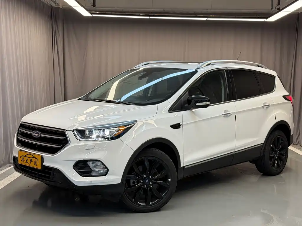 Ford Kuga 2017 — фото 1