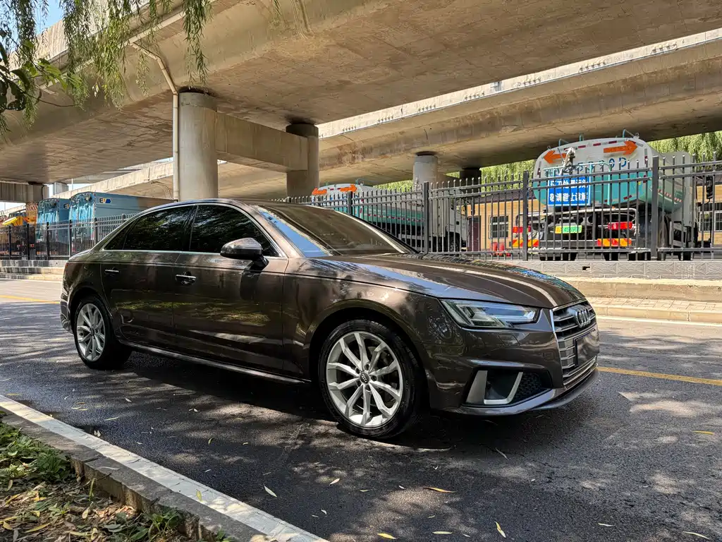 Audi A4L 2019