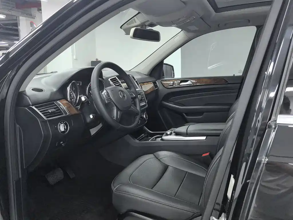 Mercedes-Benz M-Class 2013