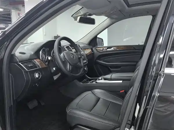 Mercedes-Benz M-Class 2013