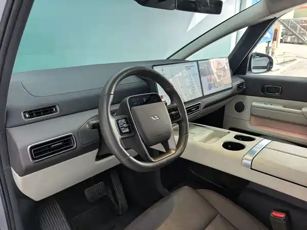 Li Auto MEGA 2024
