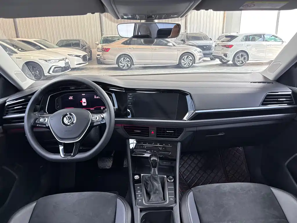 Volkswagen Sagitar 2022