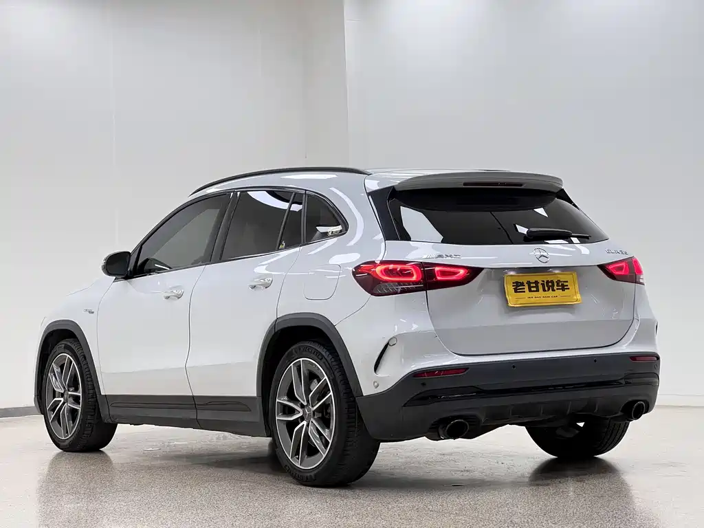 Mercedes-Benz GLA AMG 2021