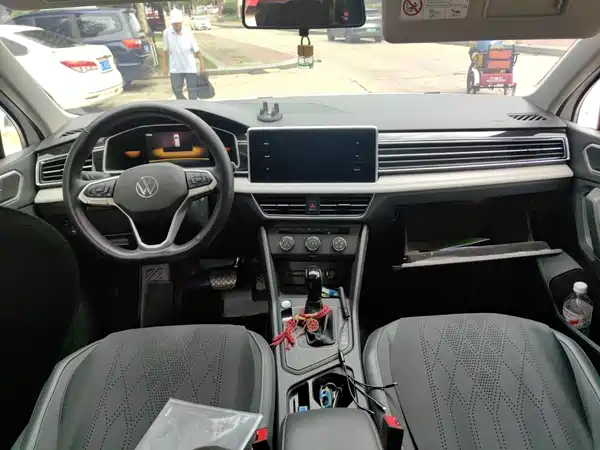 Volkswagen Tiguan L 2022