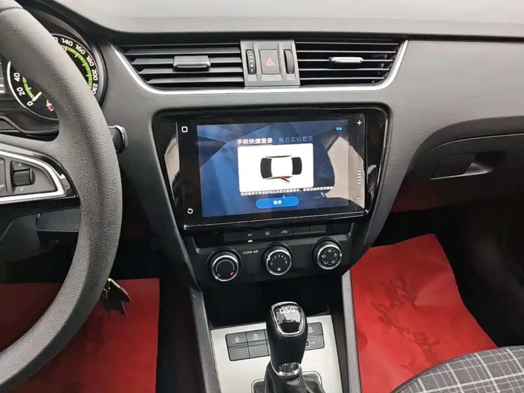 Skoda Octavia 2019 — фото 13