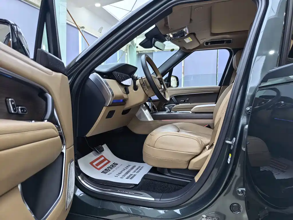 Land Rover Range Rover 2022 — фото 16