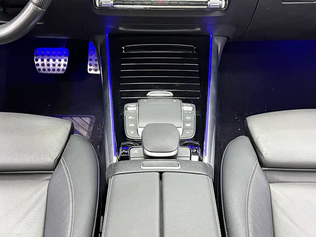 Mercedes-Benz GLA AMG 2021 — фото 25