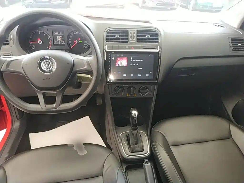 Volkswagen Polo 2018 — фото 10