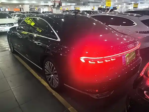 Audi A8 2021