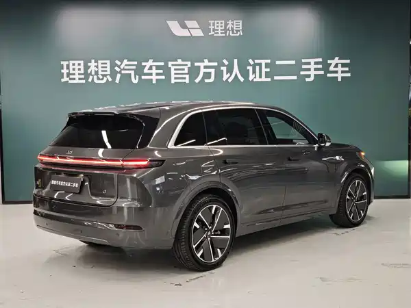 Li Auto L7 2025