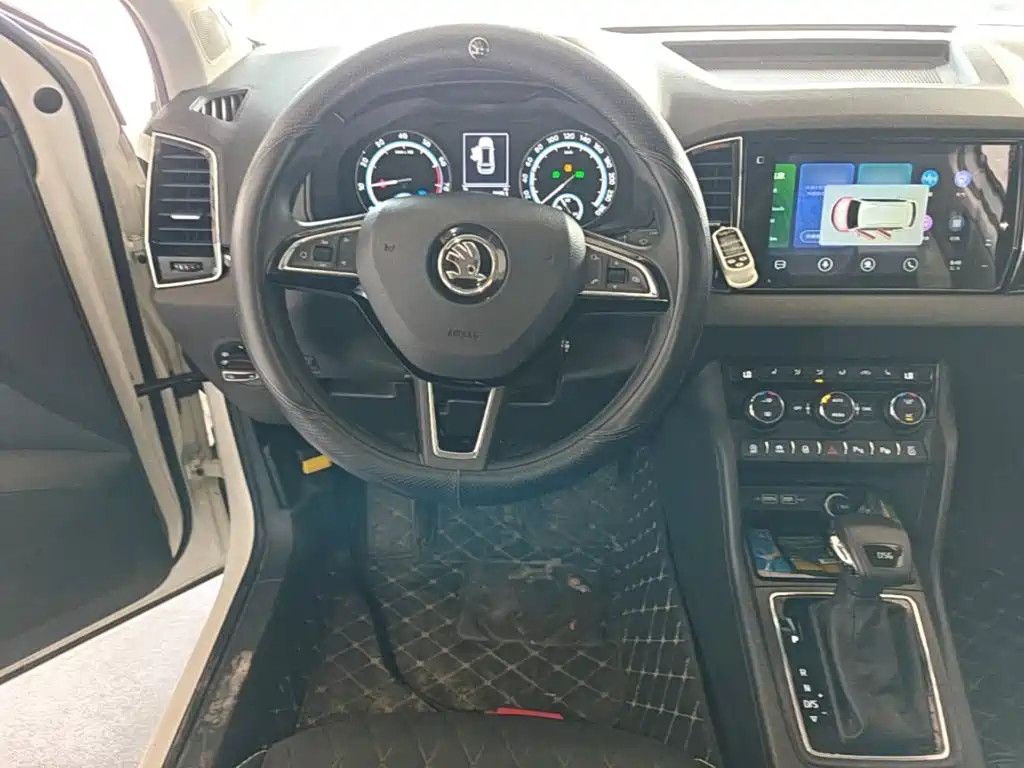 Skoda Karoq 2019 — фото 11