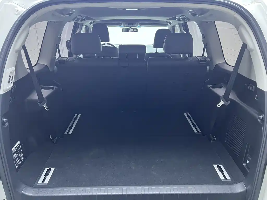 Toyota Prado 2019 — фото 16