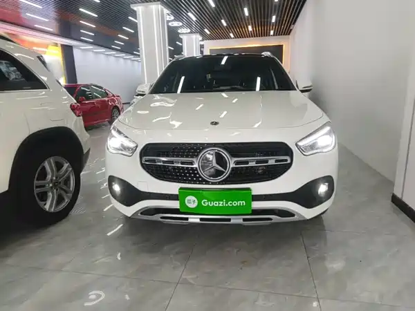 Mercedes-Benz GLA 2021