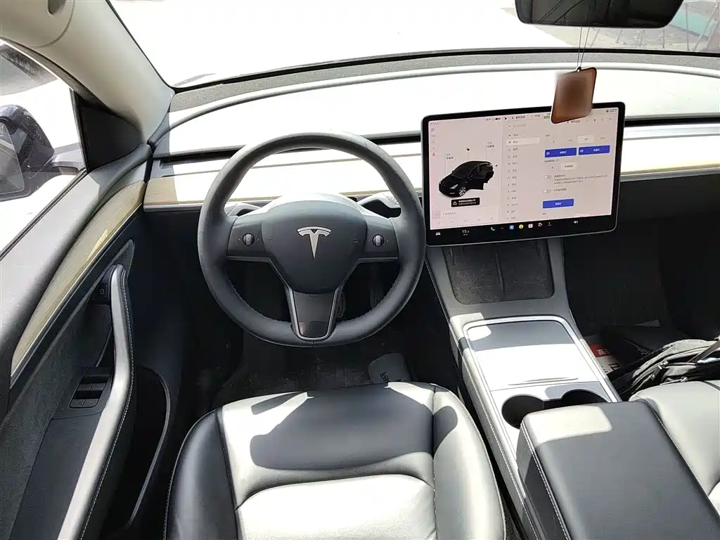 Tesla Model Y 2021 — фото 11