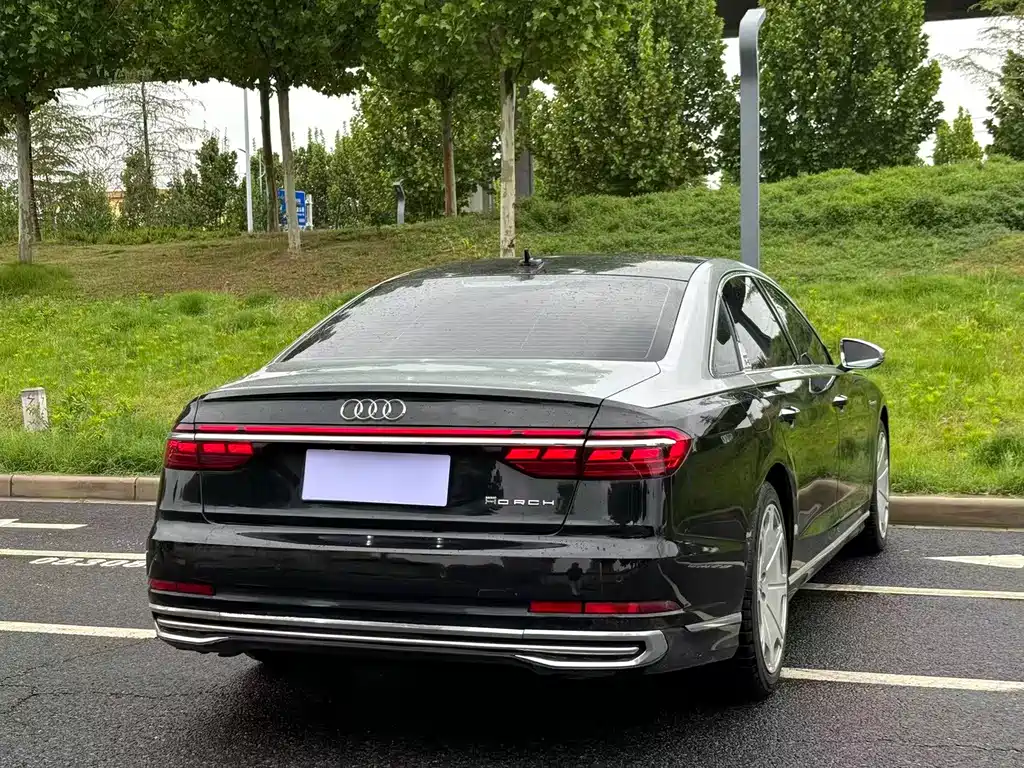 Audi A8 2023 — фото 9