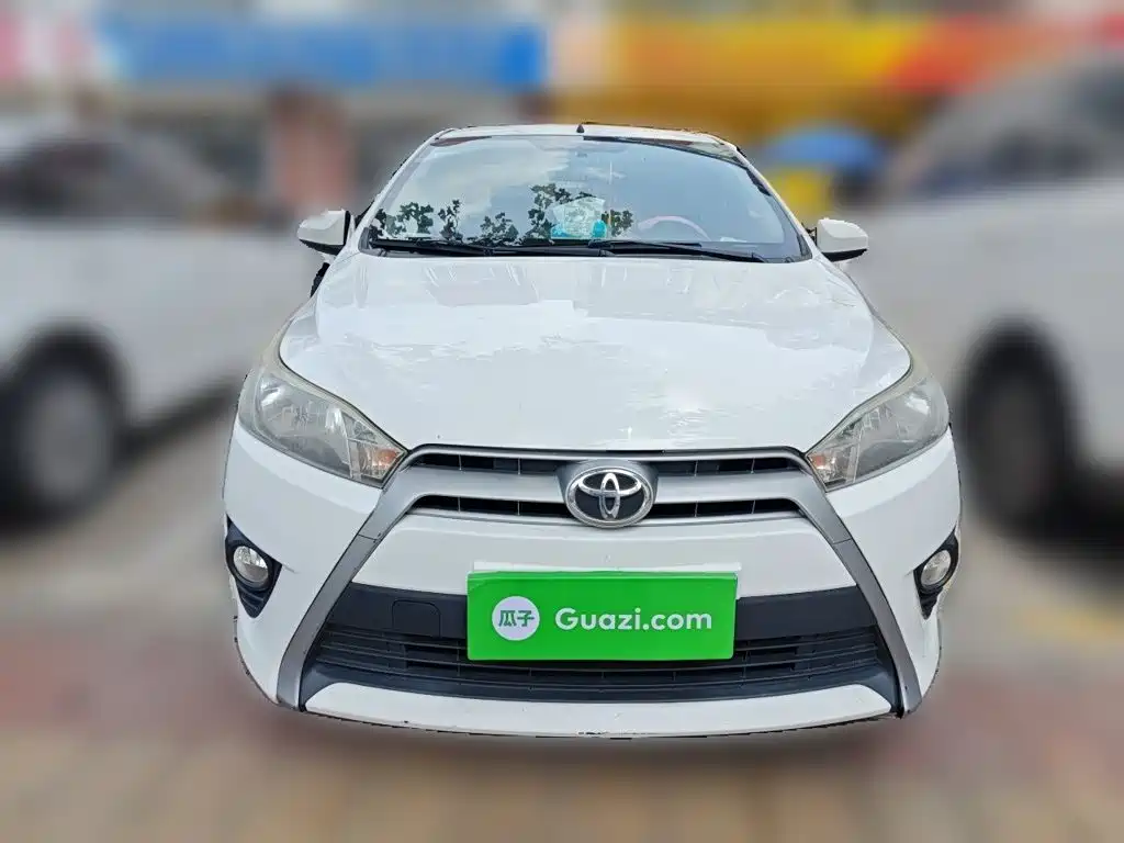 Toyota Yaris L 2014