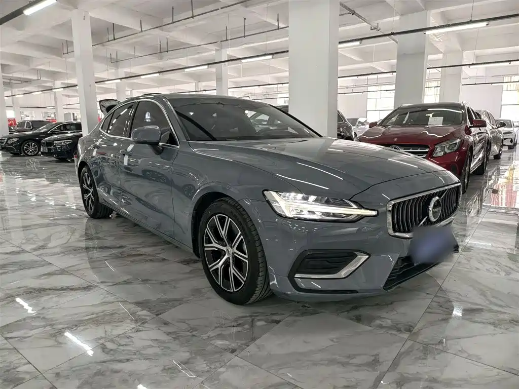 Volvo S60 2023 — фото 7