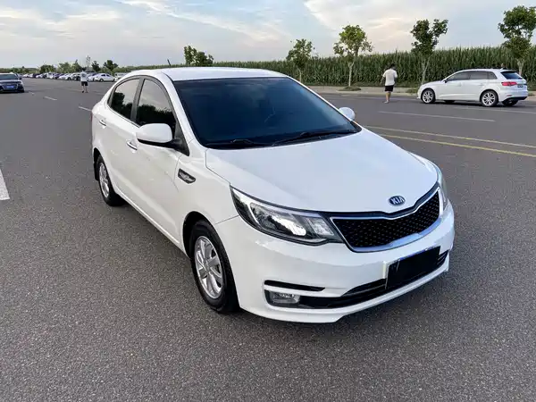 Kia K2 2015