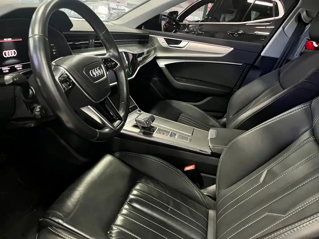 Audi A6L 2022
