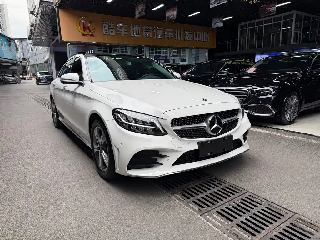 Mercedes-Benz C-Class 2019 — фото 3
