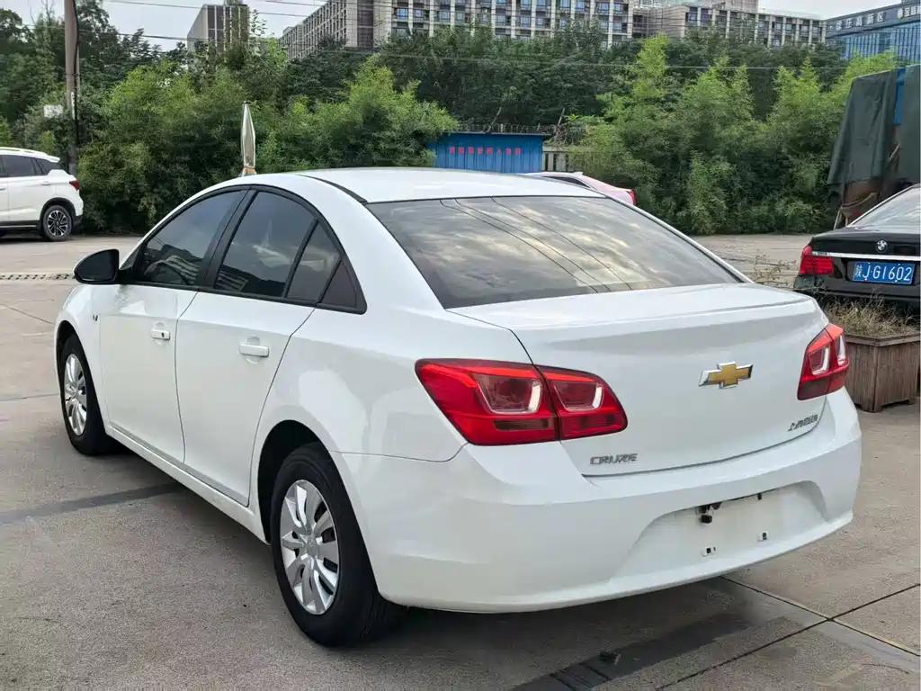 Chevrolet Cruze 2015 — фото 9
