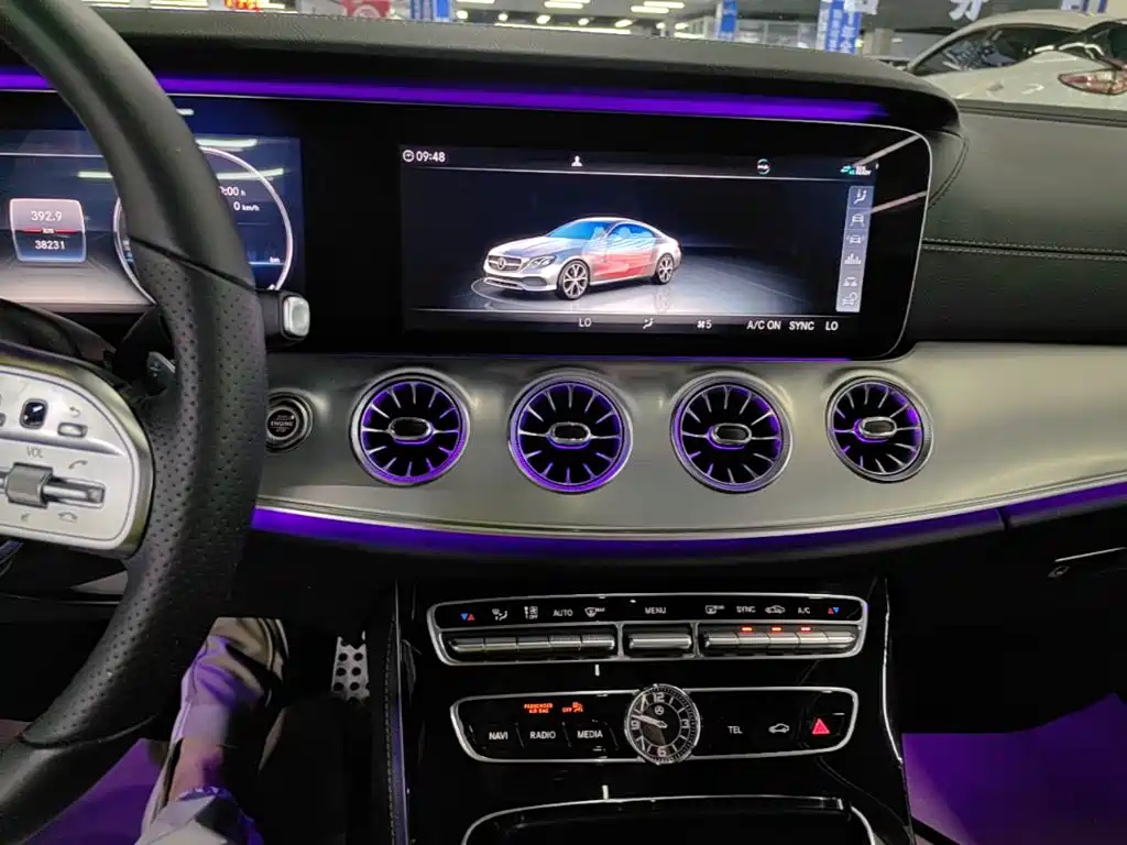 Mercedes-Benz E-Class 2019 — фото 13
