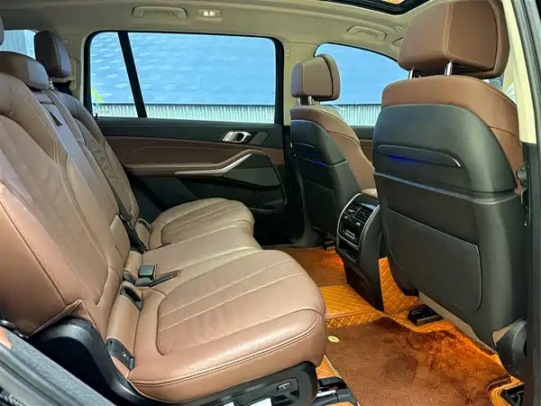 BMW X7 2022