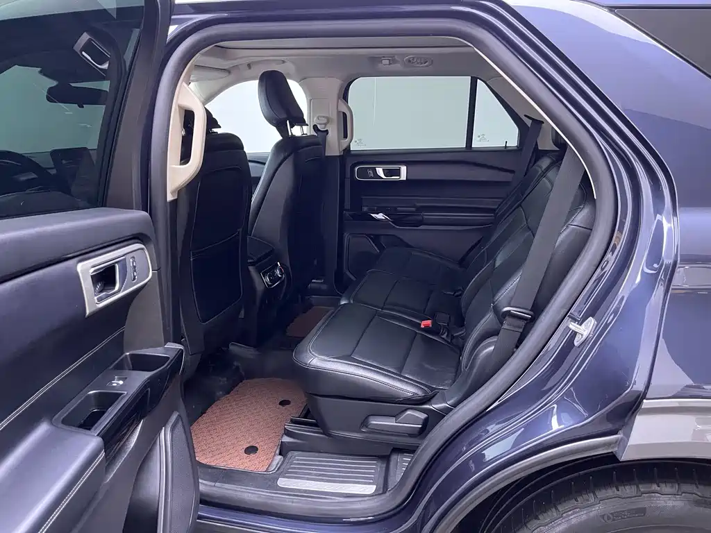 Ford Explorer 2021 — фото 12