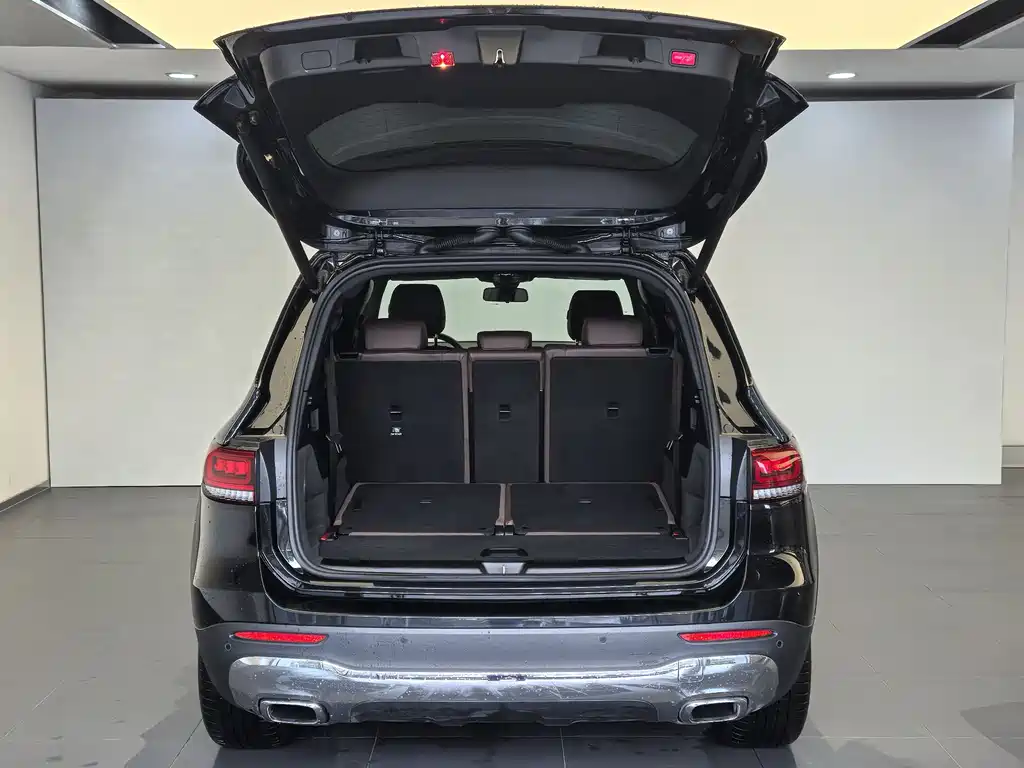 Mercedes-Benz GLB 2023