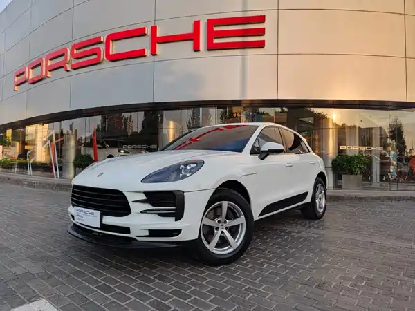Porsche Macan 2021
