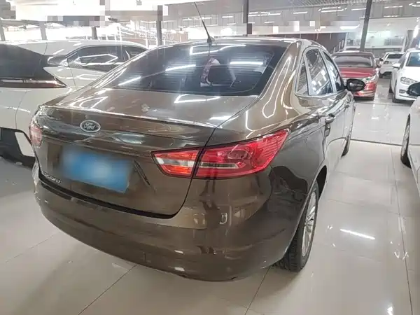 Ford Escort 2016