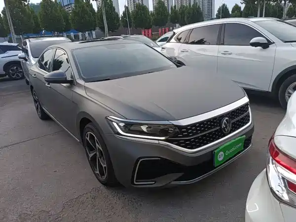 Volkswagen Passat 2024