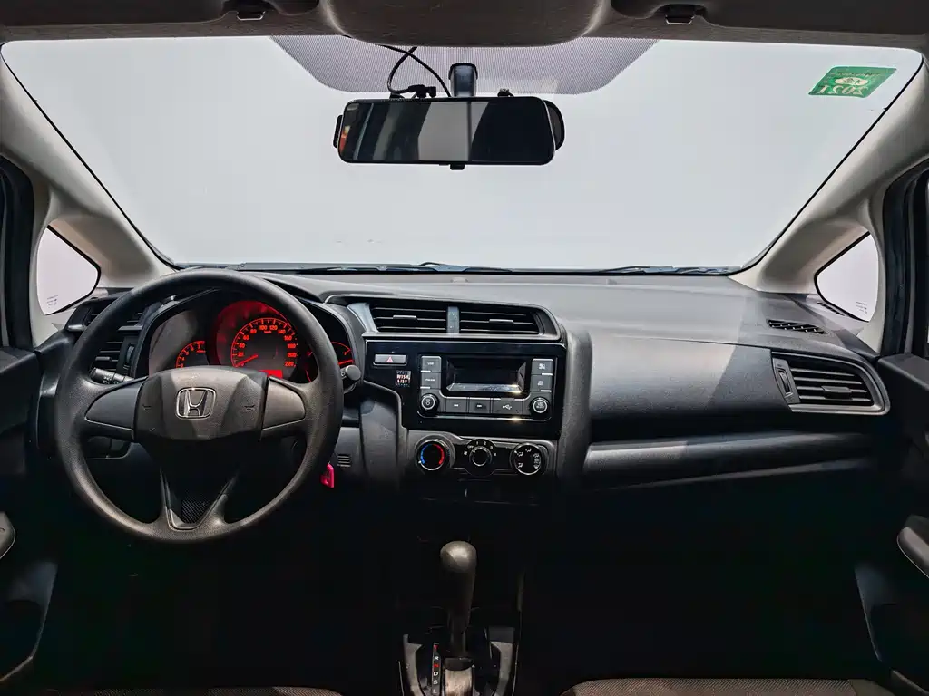 Honda Fit 2018 — фото 14
