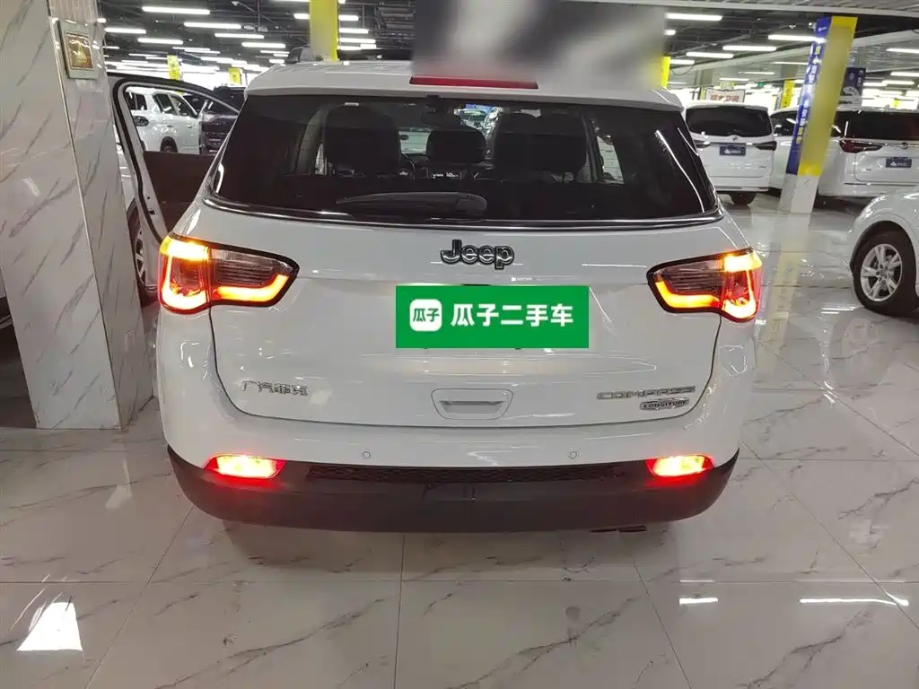 Jeep Compass 2018 — фото 4
