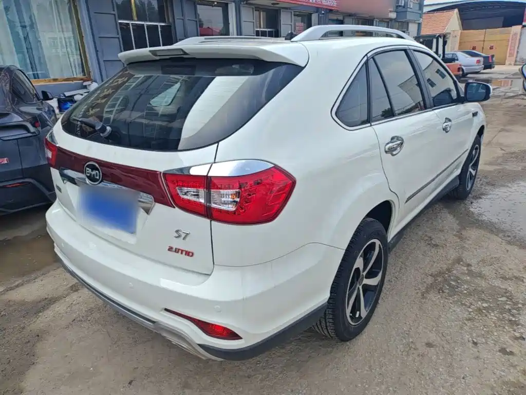 BYD S7 2016