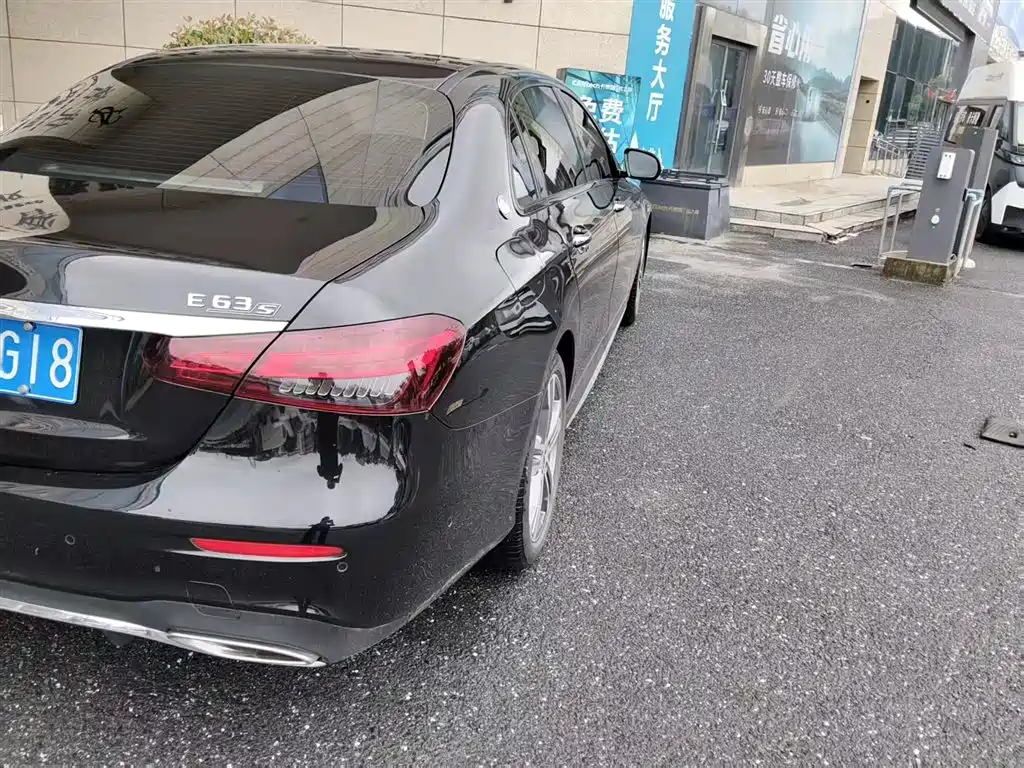 Mercedes-Benz E-Class 2022