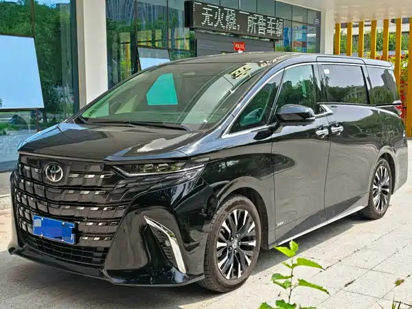 Toyota Alphard 2026