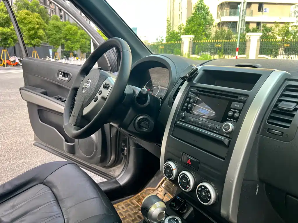 Nissan X-Trail 2012 — фото 12