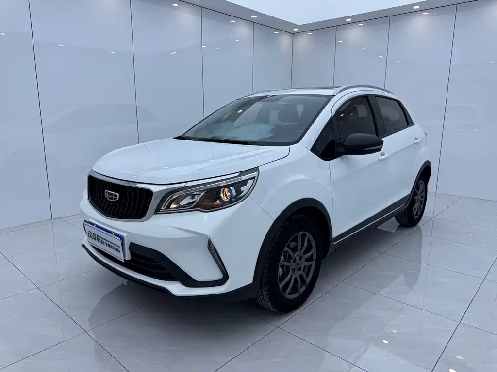Geely Vision X3 2022 — фото 1