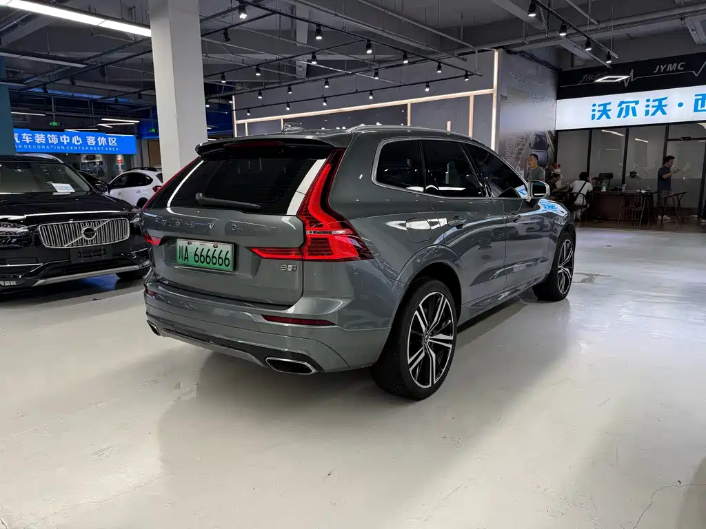 Volvo XC60 Plug-In Hybrid 2018 — фото 5