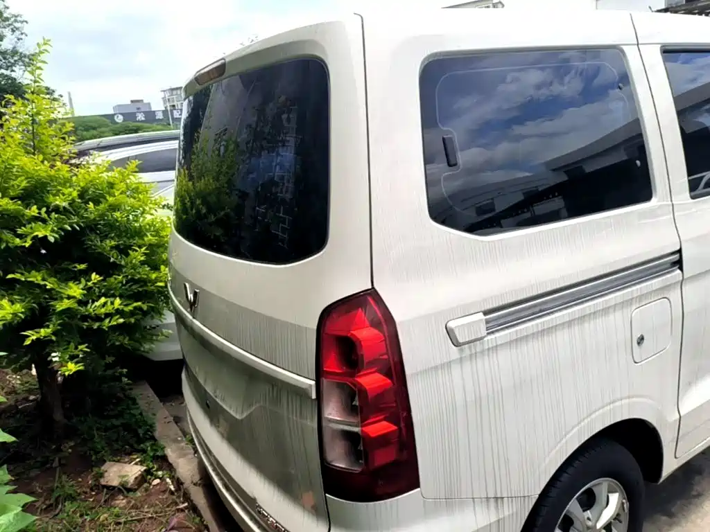 Wuling Hongguang V 2023