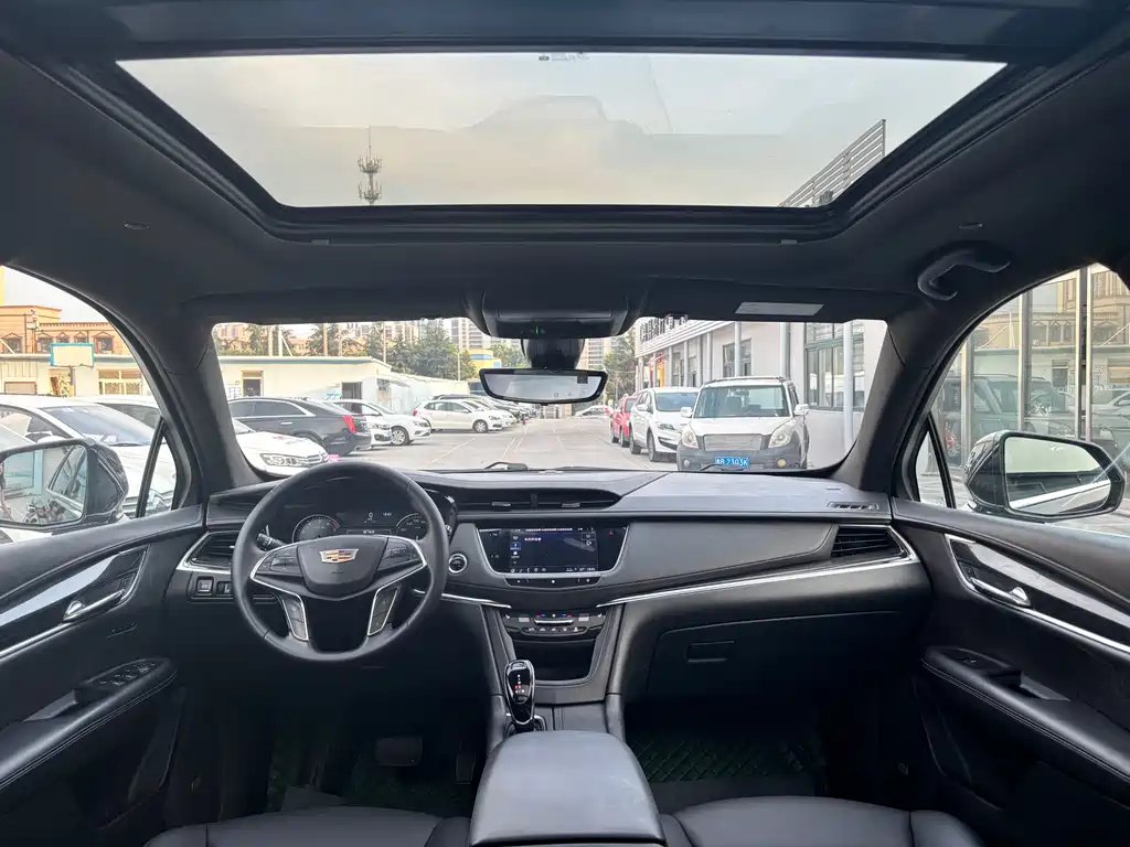 Cadillac XT5 2021 — фото 12