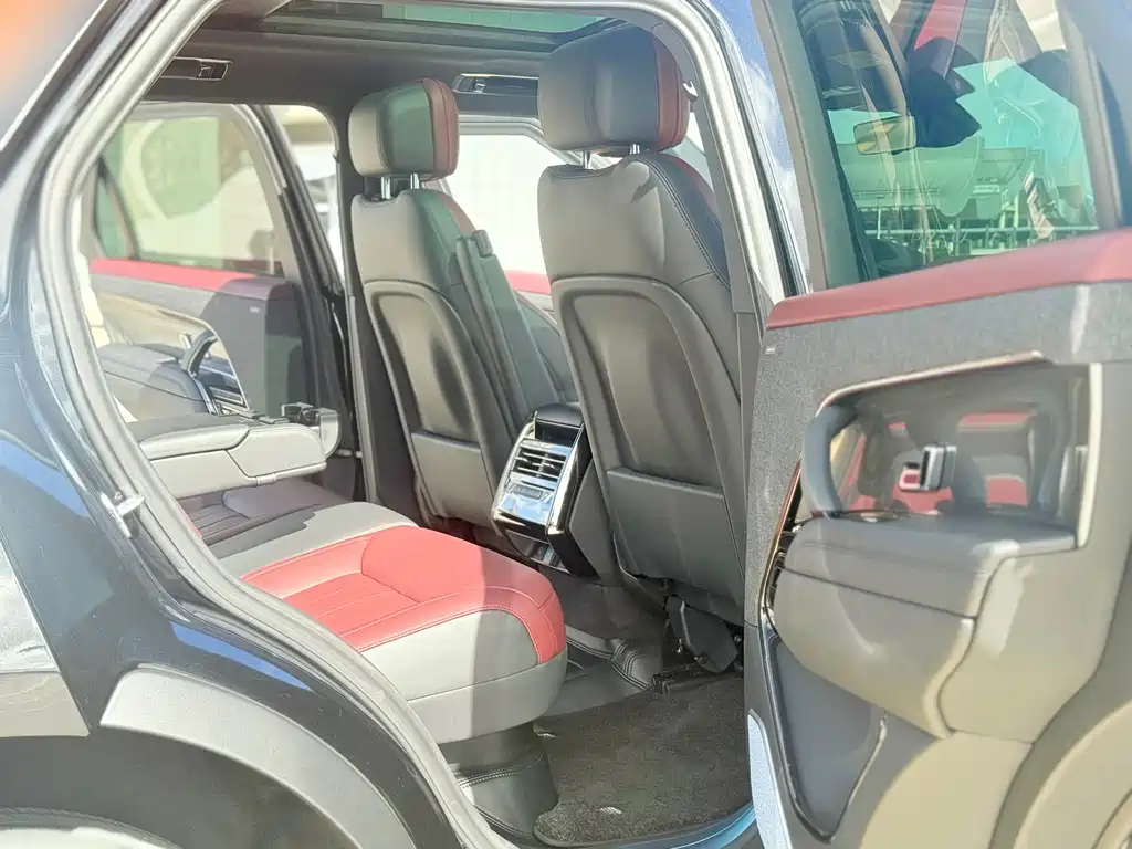 Land Rover Sport 2025