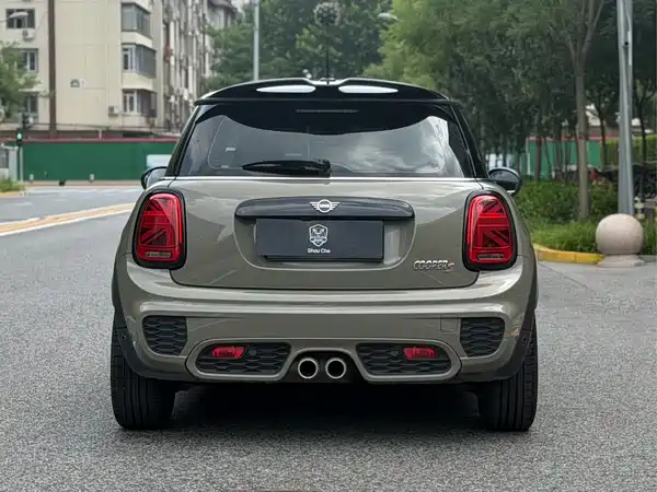 MINI MINI 2020